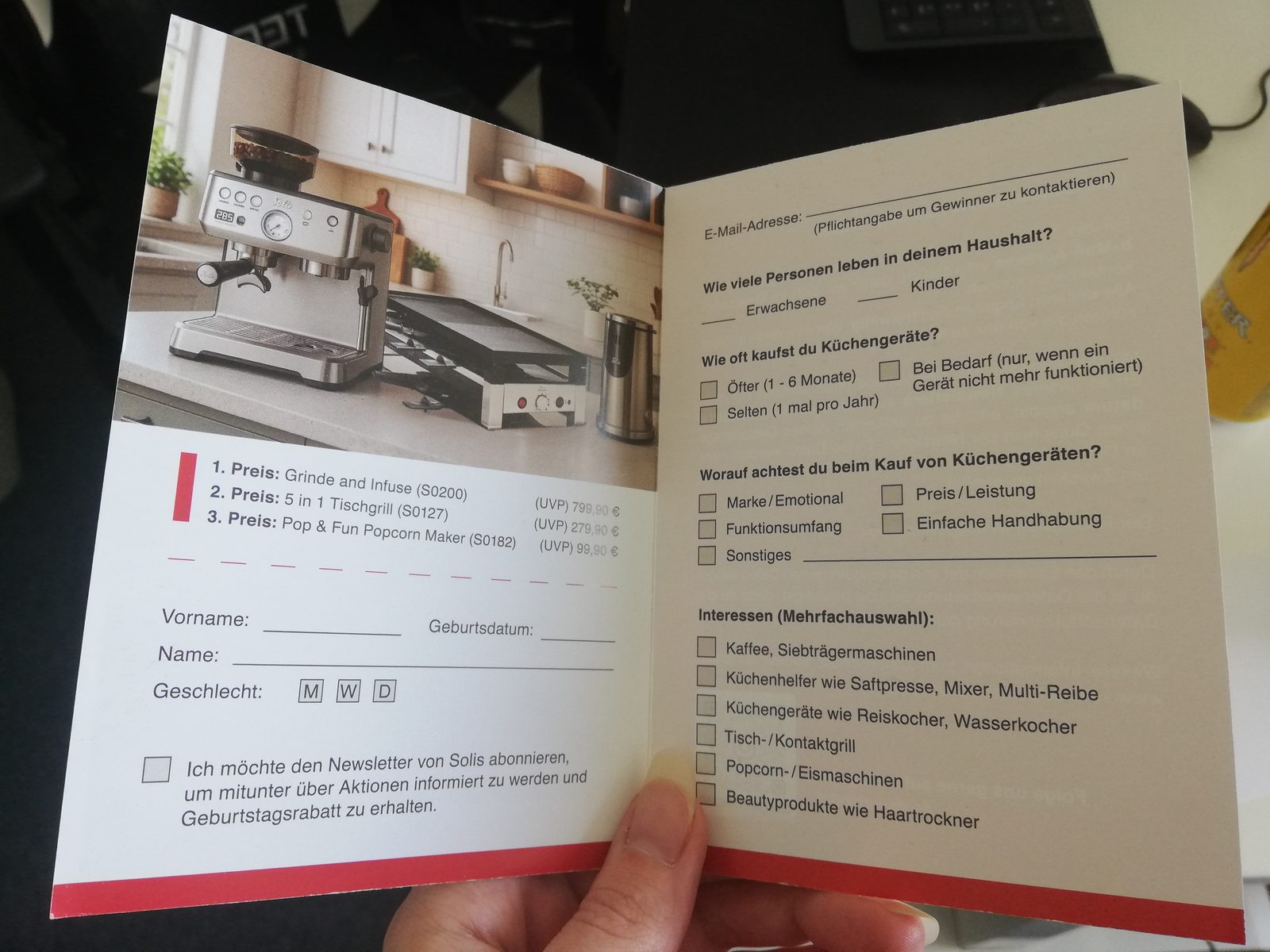 Aufgeklappte Solis Gewinnspielkarte mit Teilnahmeformular